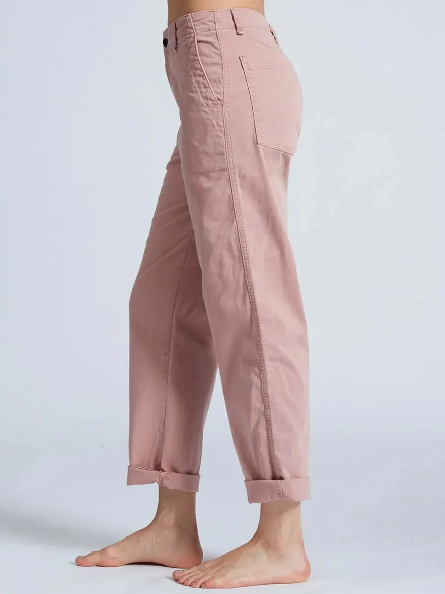 Chino in Washed Dusty Rose