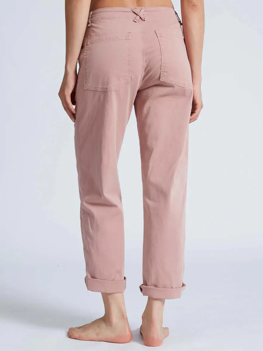 Chino in Washed Dusty Rose