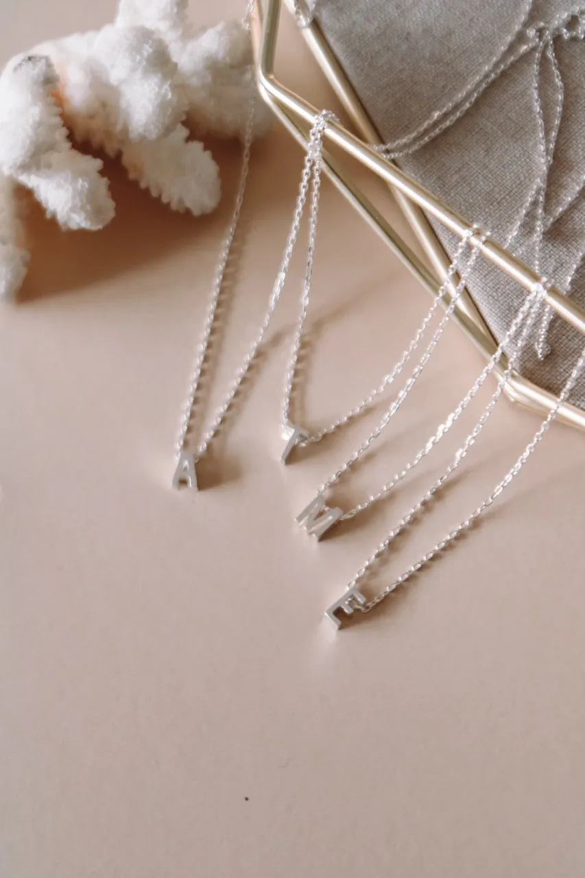 Collar Letras