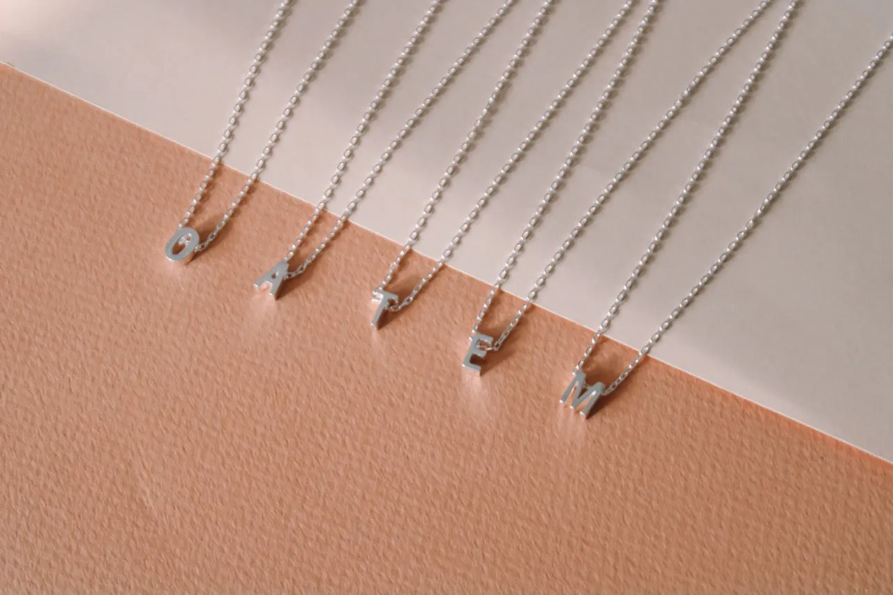 Collar Letras