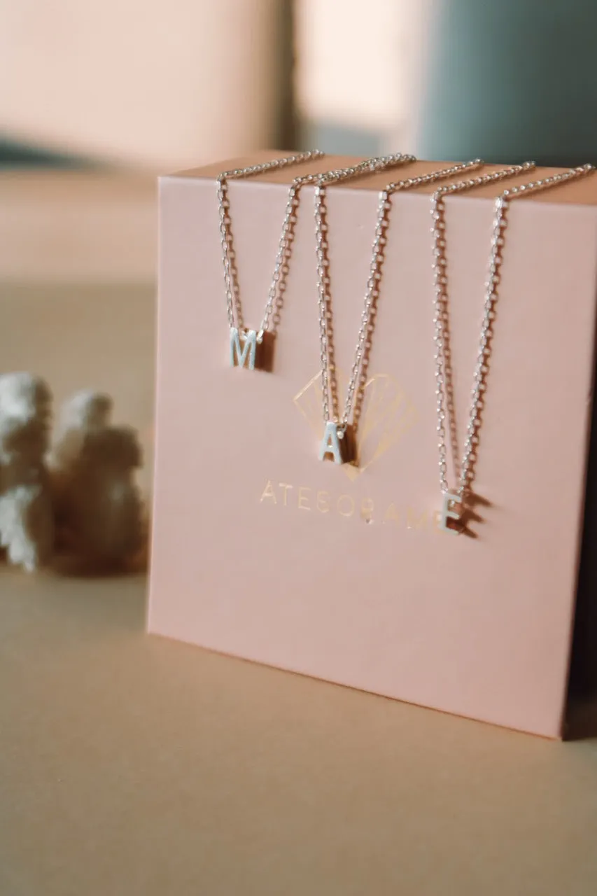 Collar Letras