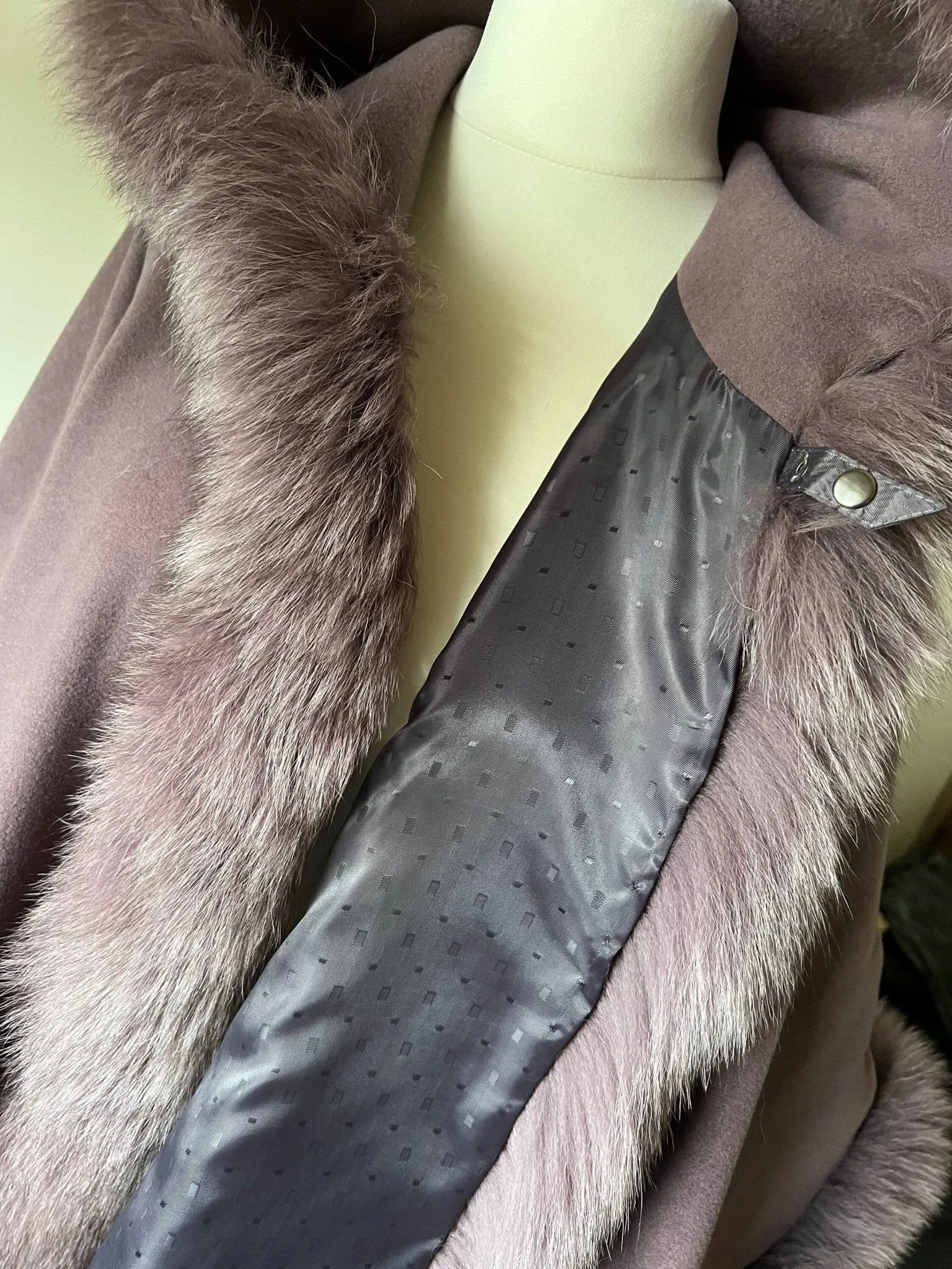 Dark Purple Women Winter Coat Cape Trim Fox Fur, Winter Women's Poncho Jacket lined, Warm Women's coat with a hood