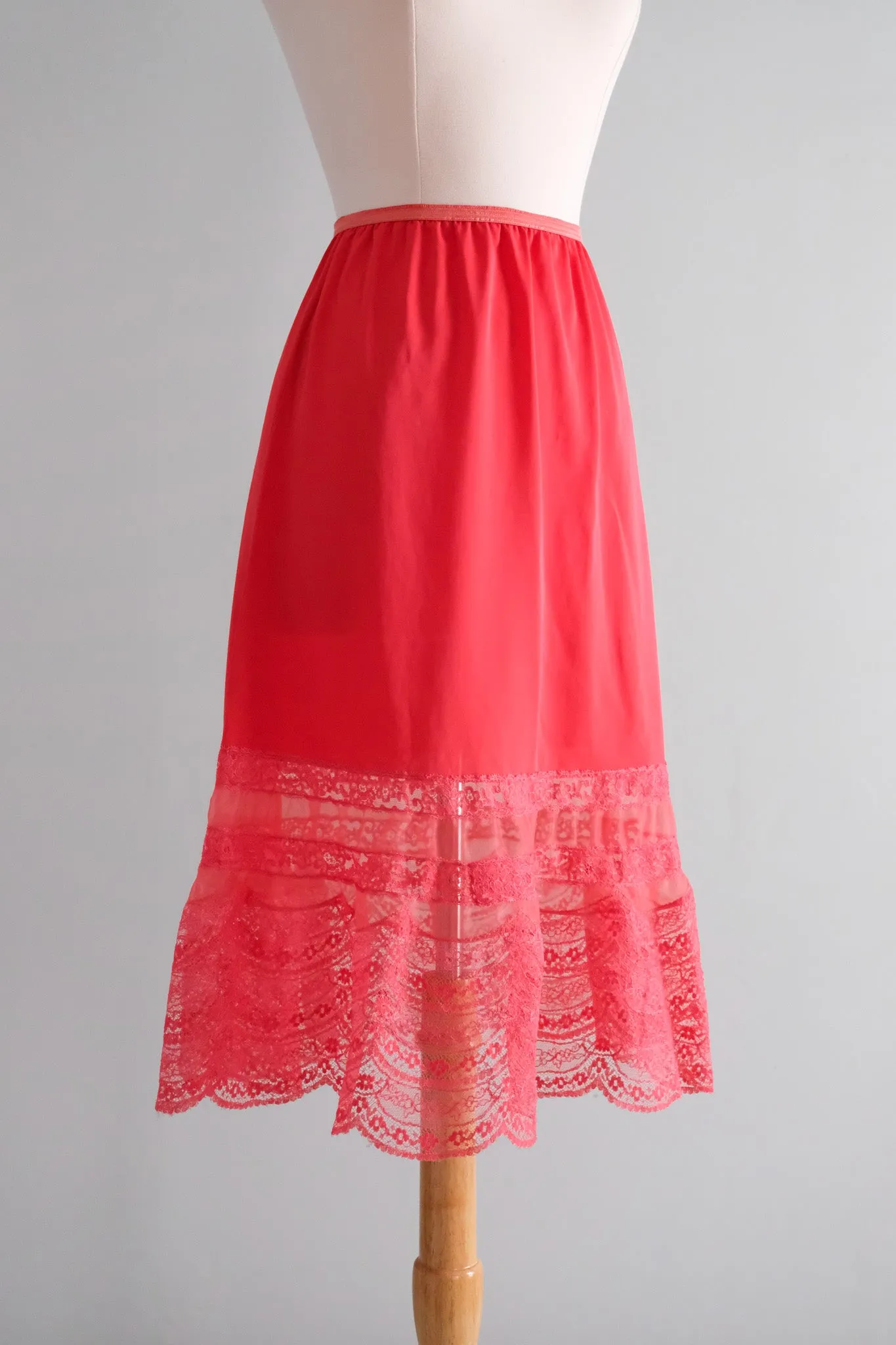 Gorgeous 1950's Scarlet Red Lace Vintage Slip Skirt / Sz M