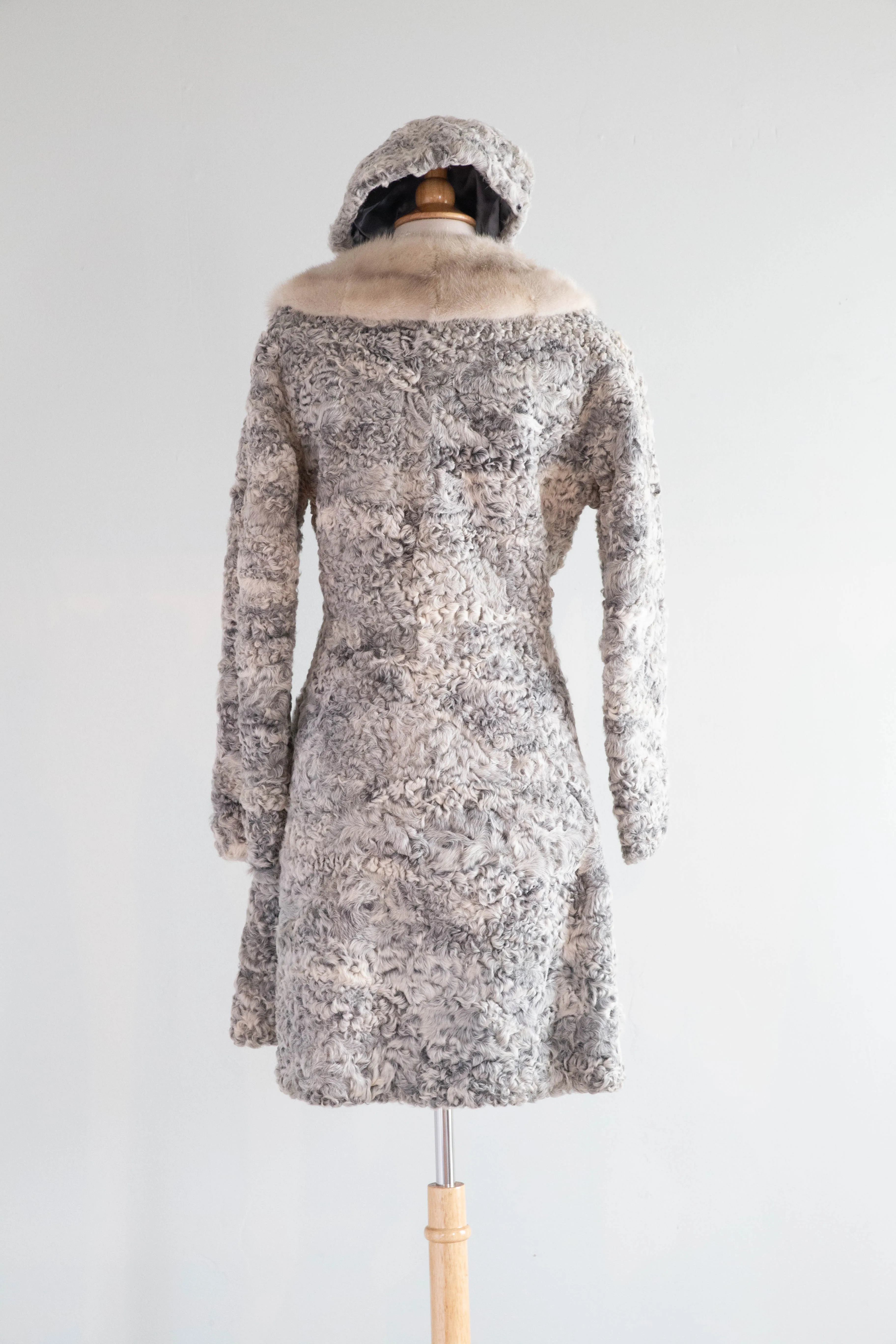 Ice Queen 1960's Silver Persian Lamb Princess Fur Coat and Matching Hat / ML