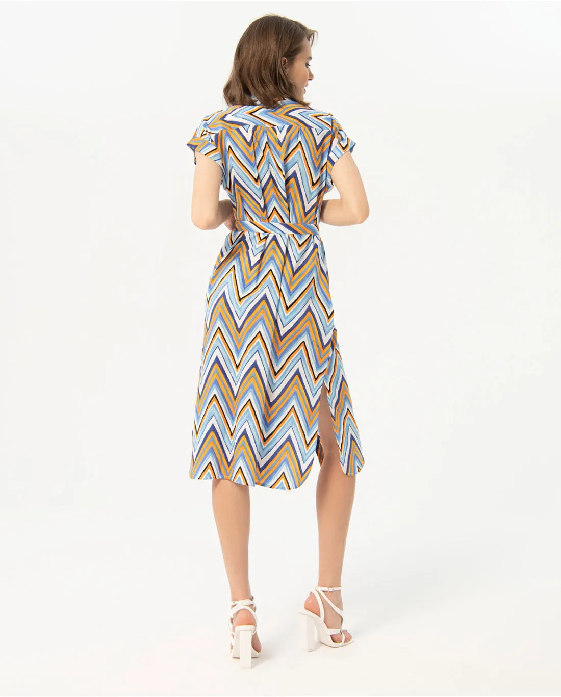 SURKANA <BR>
Printed midi shirt dress <BR>
Blue <BR>