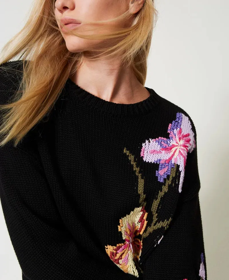 TWS-251TP3591 BLACK FLORAL KNIT TOP